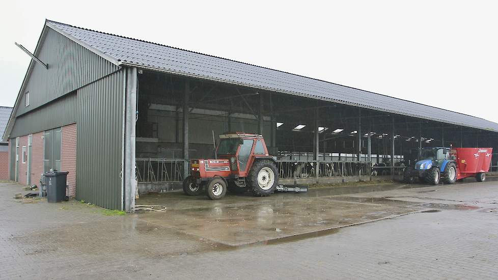 In 2012 bouwde de familie een nieuwe melkveestal. Sindsdien houdt de familie 85 in plaats van 45 melkkoeien.