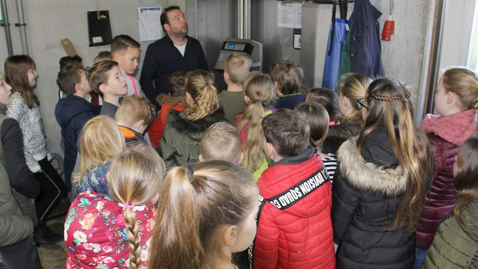 Het gebied waarin de projectgroep ‘Met de klas de boer op’ educatie geeft aan kinderen van de basisschool is uitgebreid. De projectgroep is opgestart in de gemeente Vorden en vervolgens uitgebreid naar de gemeente Zutphen, Doesburg en Bronckhorst. Scholen