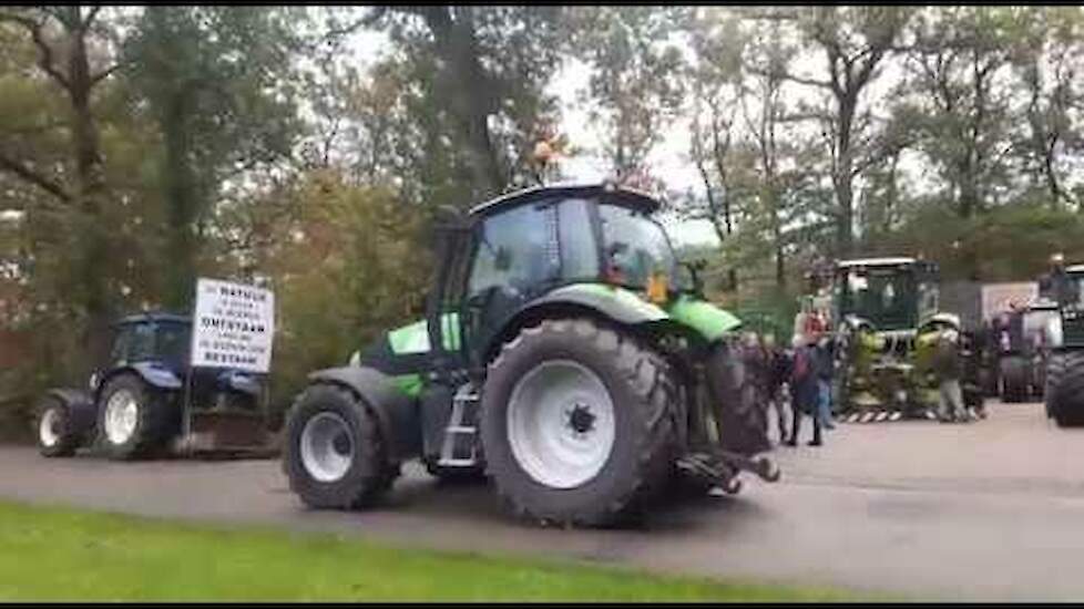 Verzamelen trekkers voor protest in Winterswijk Woold