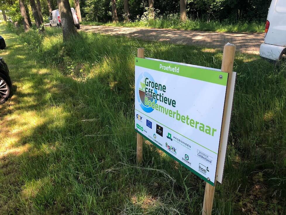 Bij de proeven in de Achterhoek met kringlooplandbouw zijn veel verschillende partijen betrokken. Via het het KWPA (KennisWerkplaat Achterhoek) wordt het onderwijs bij deze projecten betrokken.