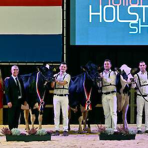 De zwartbonte seniorenkampioenes. Nutsford koos voor de jeugd en maakte de derdekalfs Mattenhof Ghardala kampioene. Zowel 100-tonner Drakkar Bulona, die reservekampioene werd, als de complete Southland Dem Dellia 92, de Honourable Mention, hadden ook hun